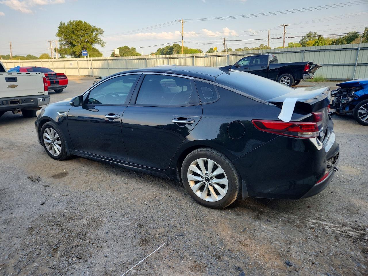 5XXGT4L38JG239251 · 2018 KIA OPTIMA · 2/12