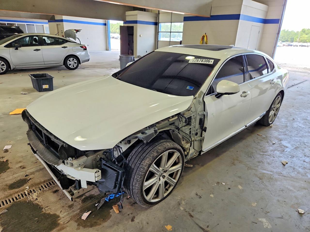 2018 VOLVO S90