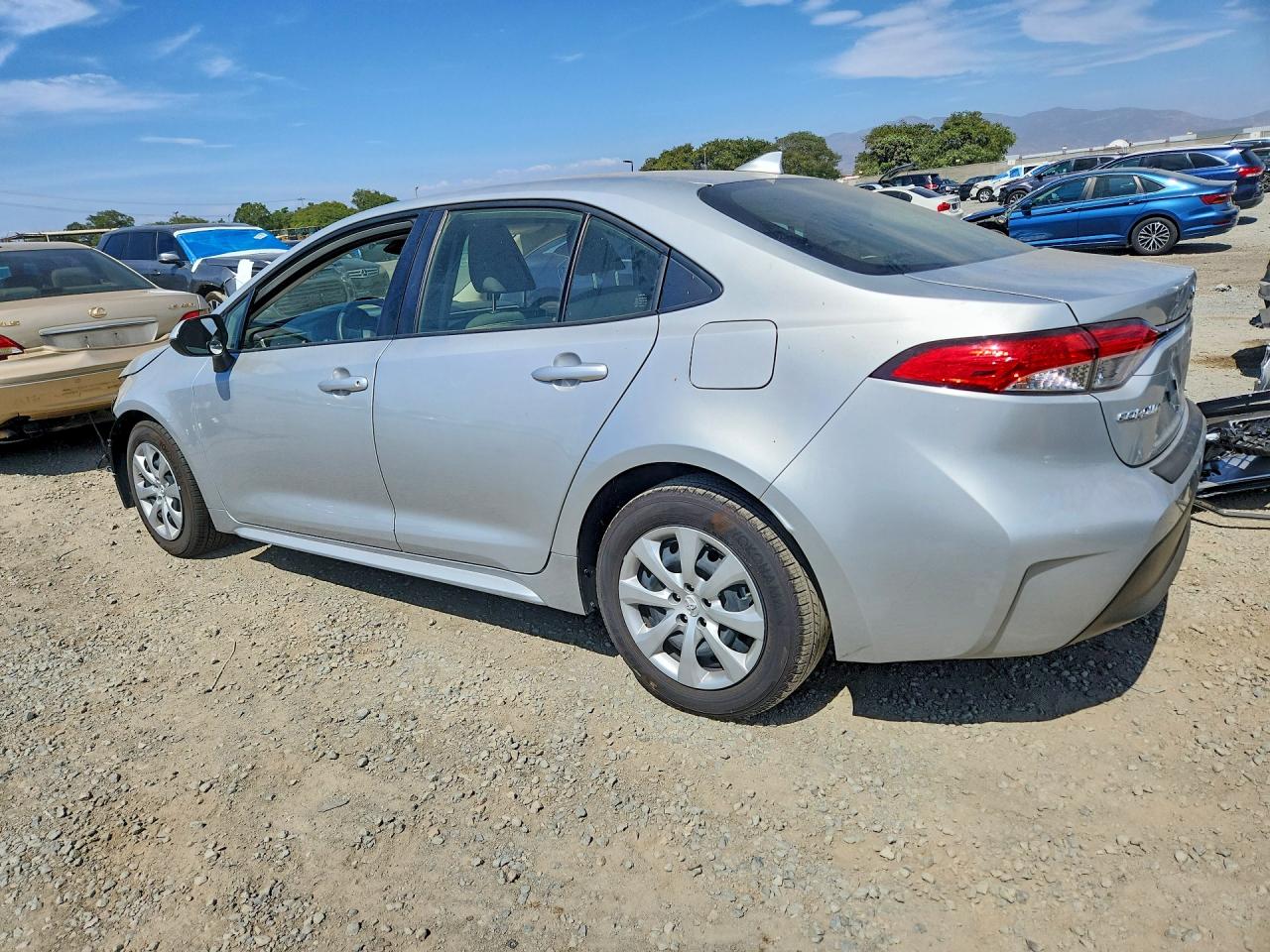 JTDBCMFE9T3115032 · 2026 TOYOTA COROLLA HYBRID · 2/13