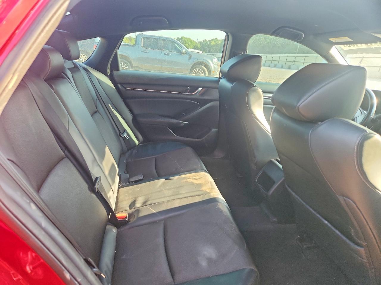 1HGCV1F32JA221649 · 2018 HONDA ACCORD · 10/13