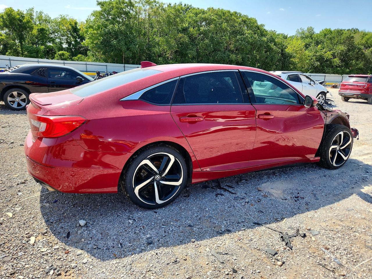 1HGCV1F32JA221649 · 2018 HONDA ACCORD · 3/13