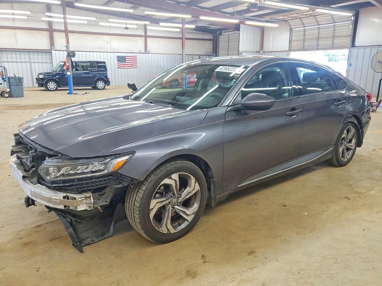 1HGCV1F44JA080172 · 2018 HONDA ACCORD