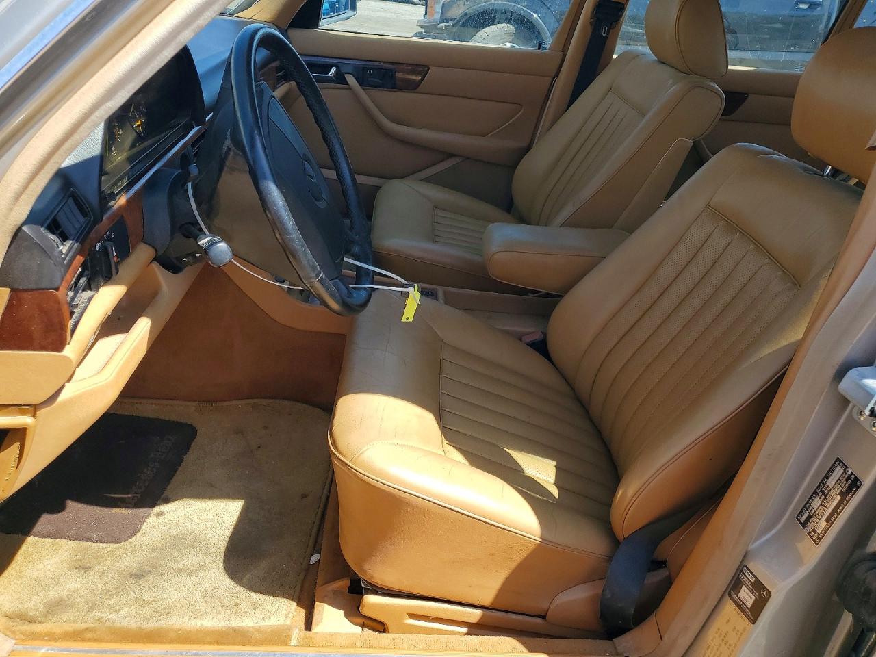 WDBCA39D2JA394998 · 1988 MERCEDES-BENZ 560 · 7/12