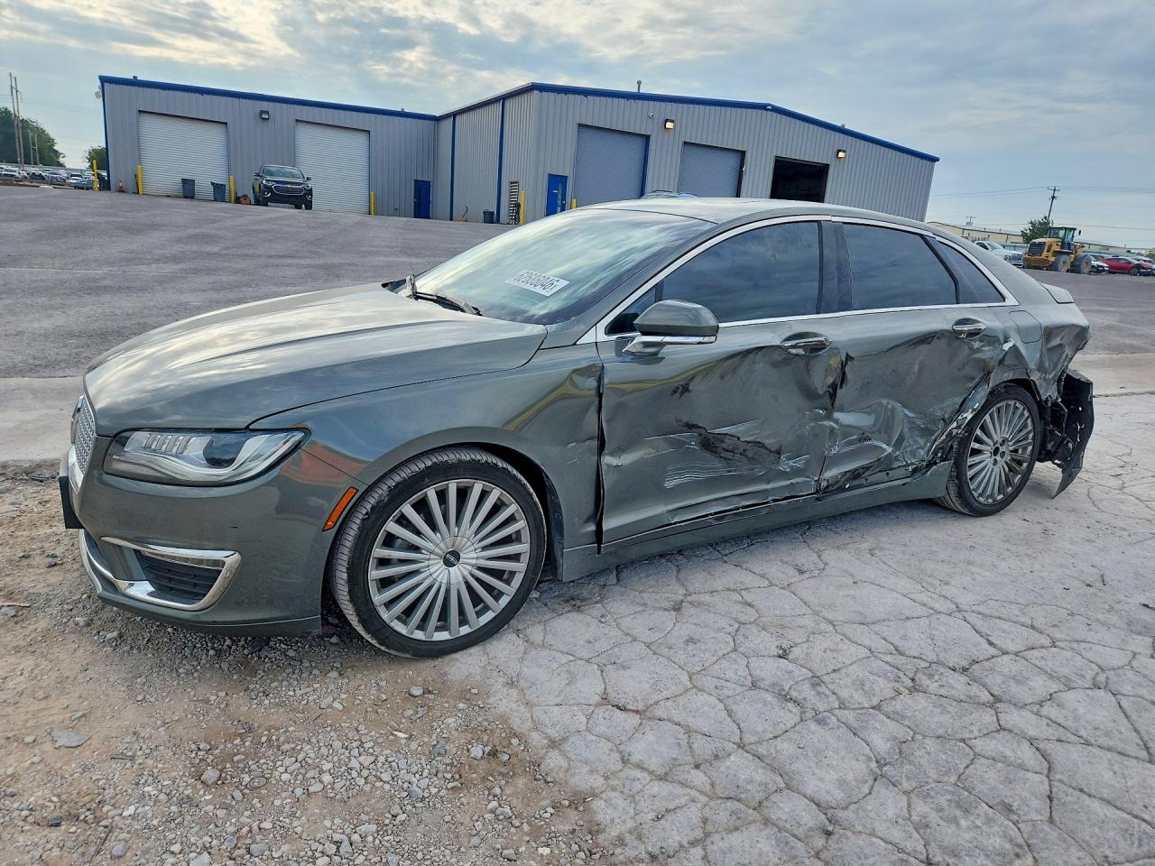 3LN6L5E96HR643613 · 2017 LINCOLN MKZ