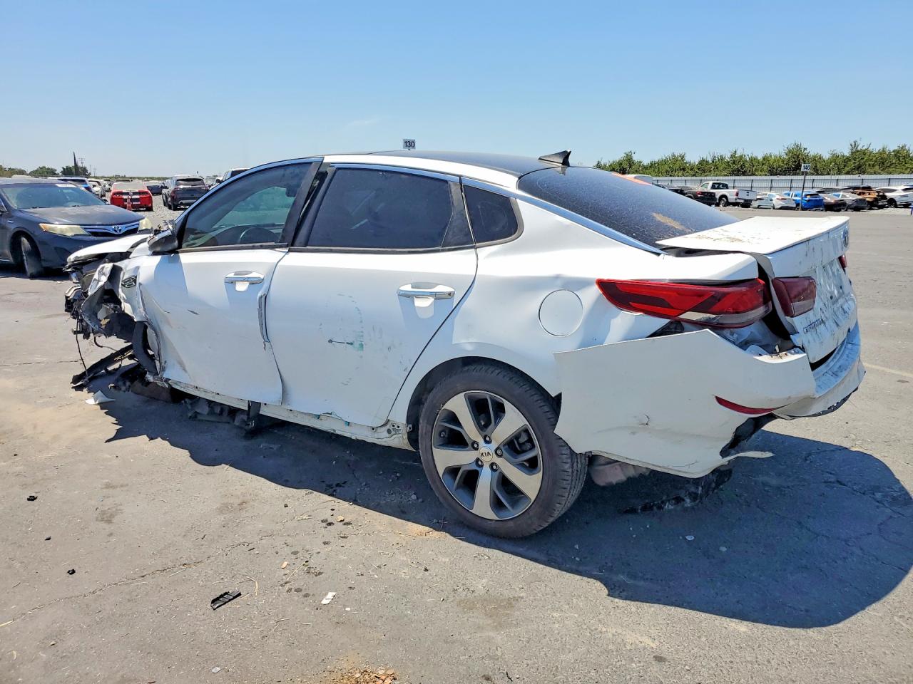 5XXGT4L38KG354059 · 2019 KIA OPTIMA · 2/13