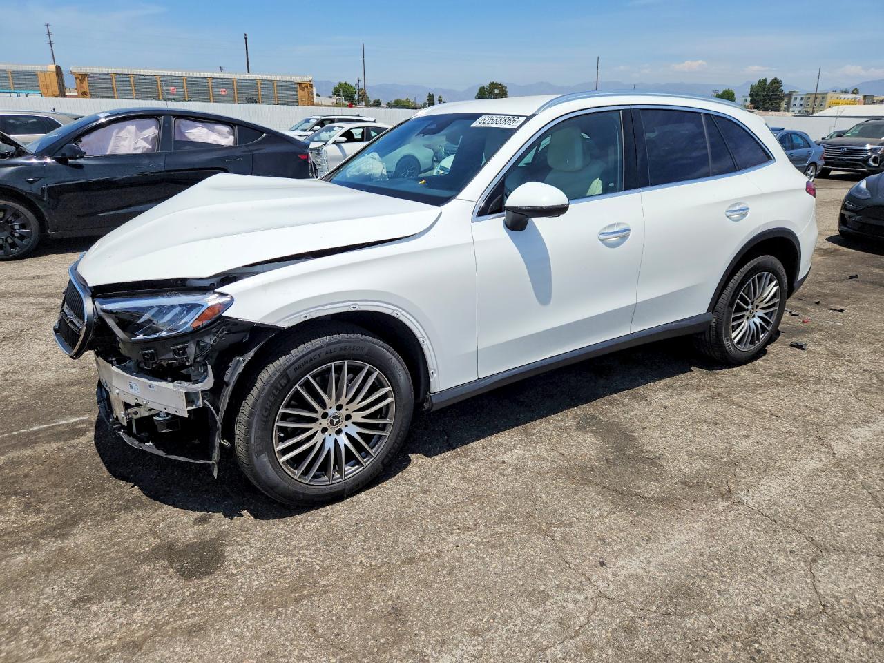 2026 MERCEDES-BENZ GLC