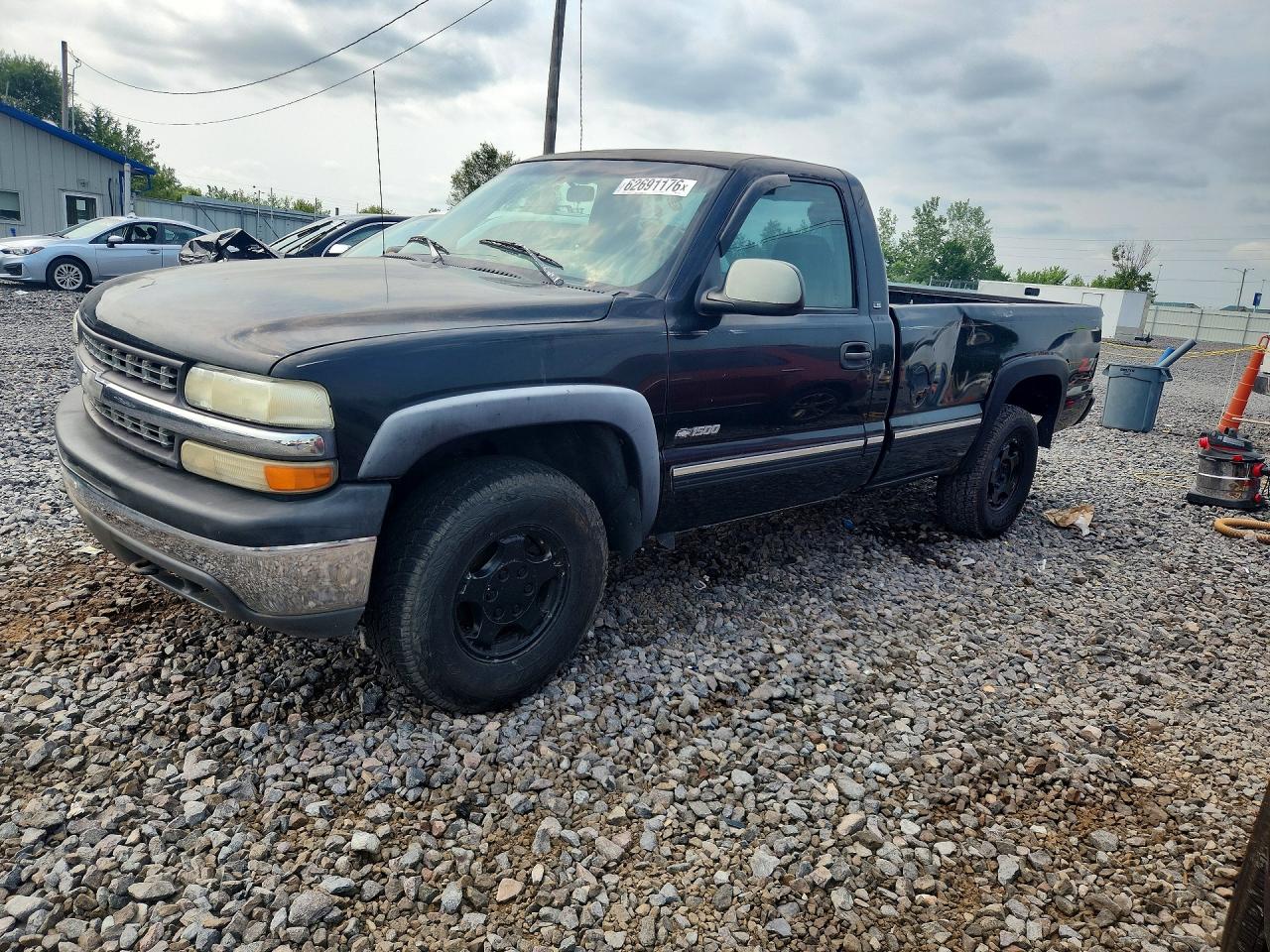 1GCEK14T1YE120463 · 2000 CHEVROLET SILVERADO