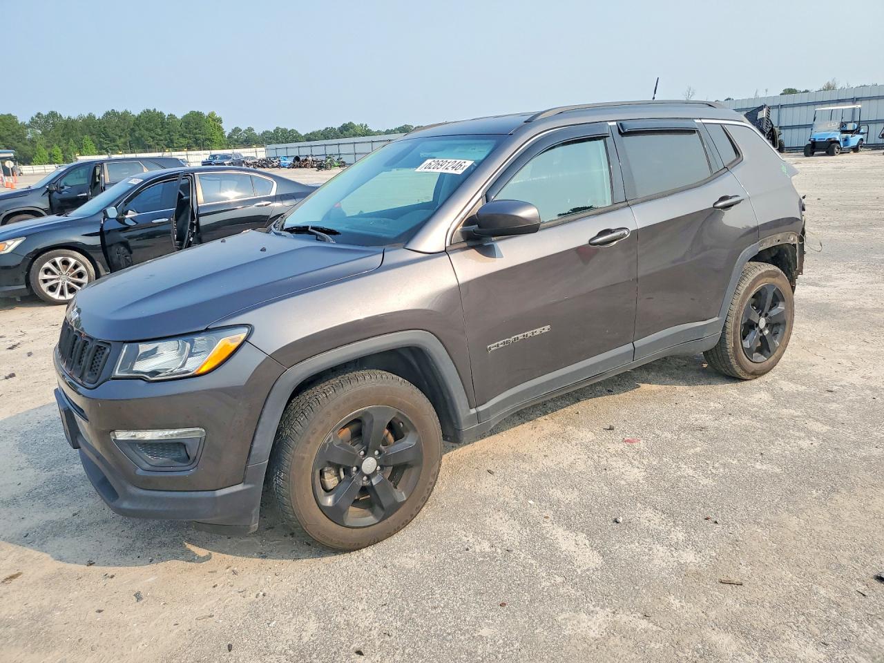 3C4NJDBB0HT674592 · 2017 JEEP COMPASS