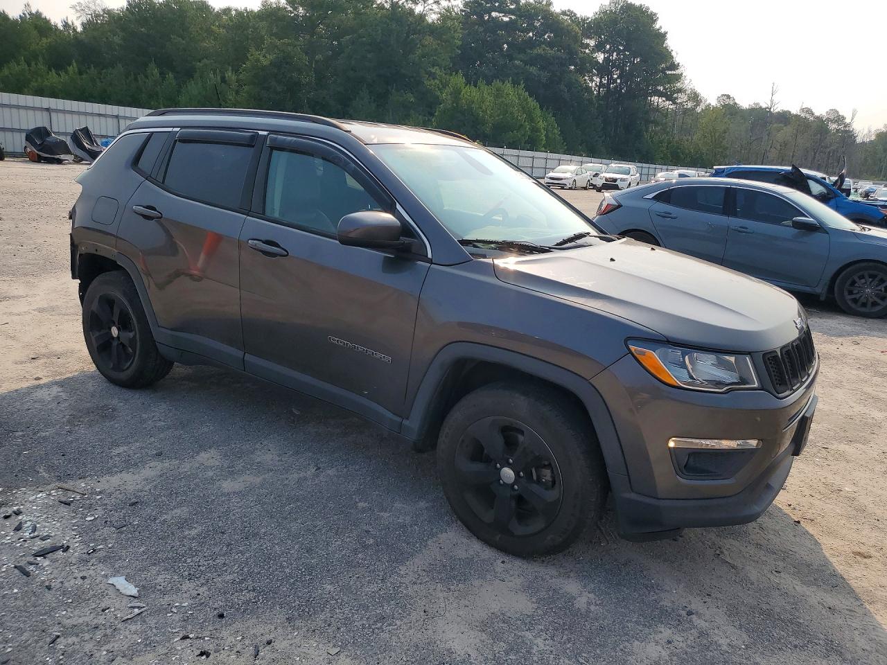 3C4NJDBB0HT674592 · 2017 JEEP COMPASS · 4/14