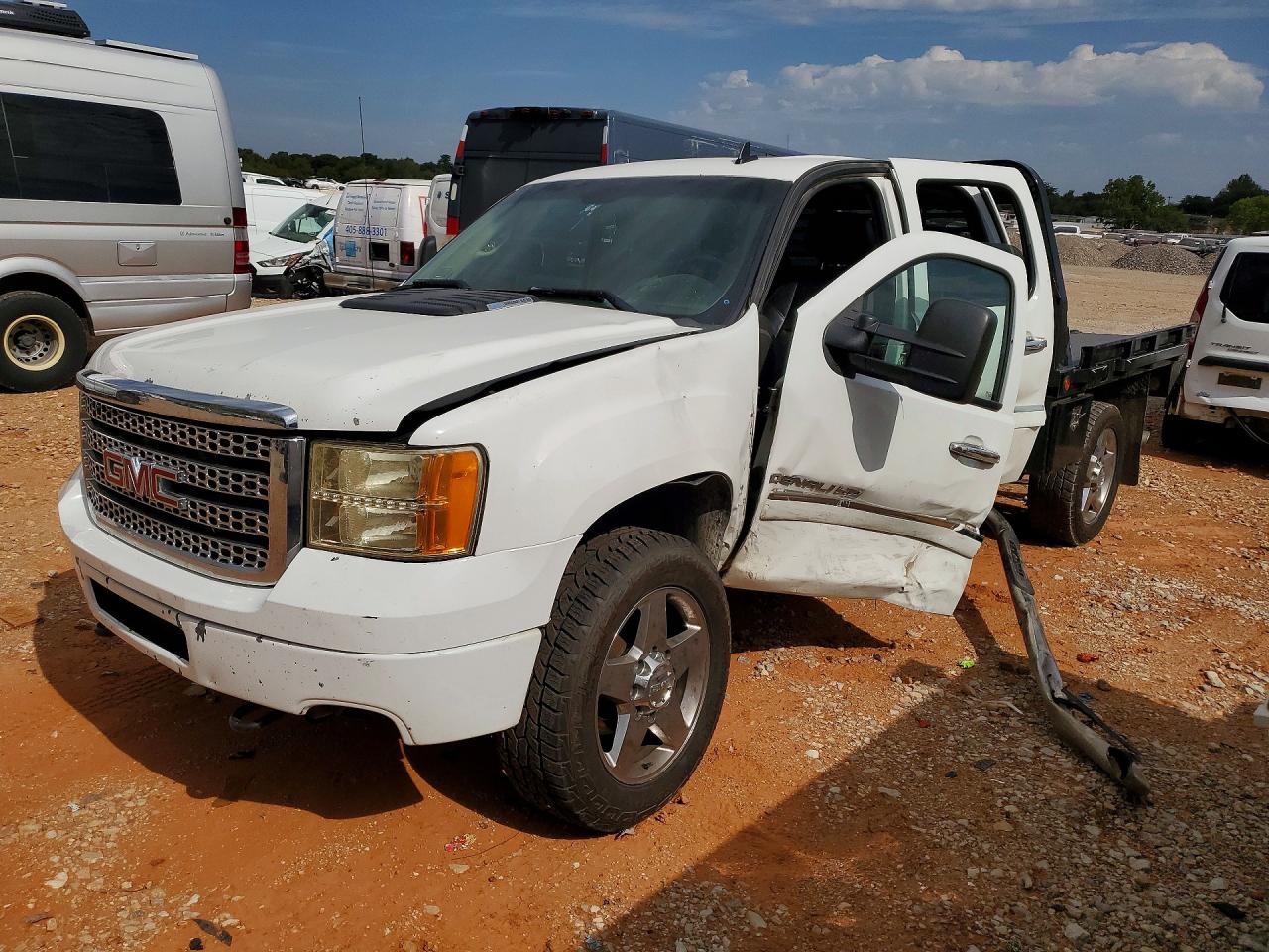1GT125C83BF206345 · 2011 GMC SIERRA
