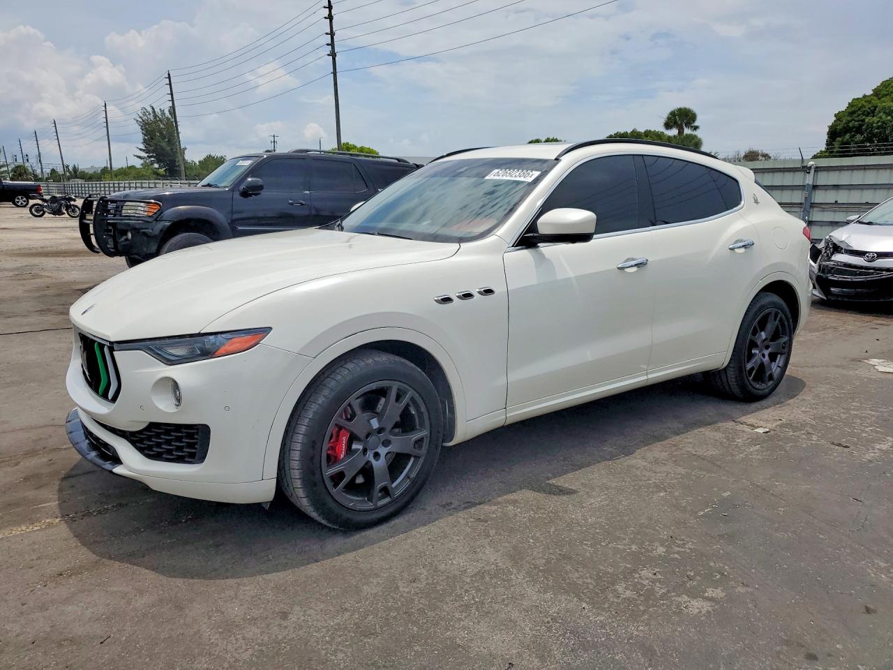 ZN661YUS0JX284352 · 2018 MASERATI LEVANTE