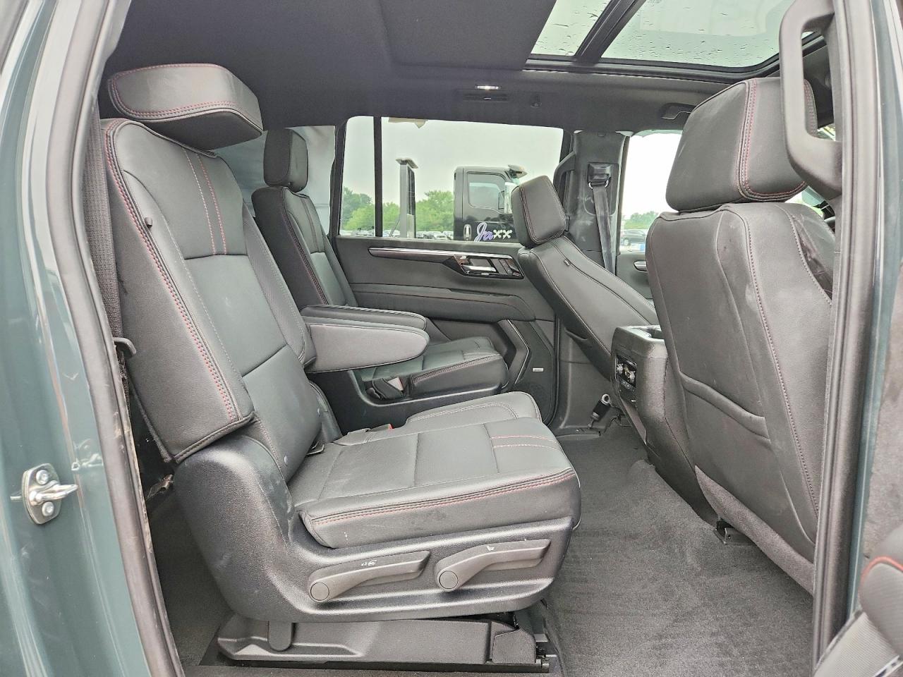 1GNS6ERD0SR296203 · 2025 CHEVROLET SUBURBAN · 11/14