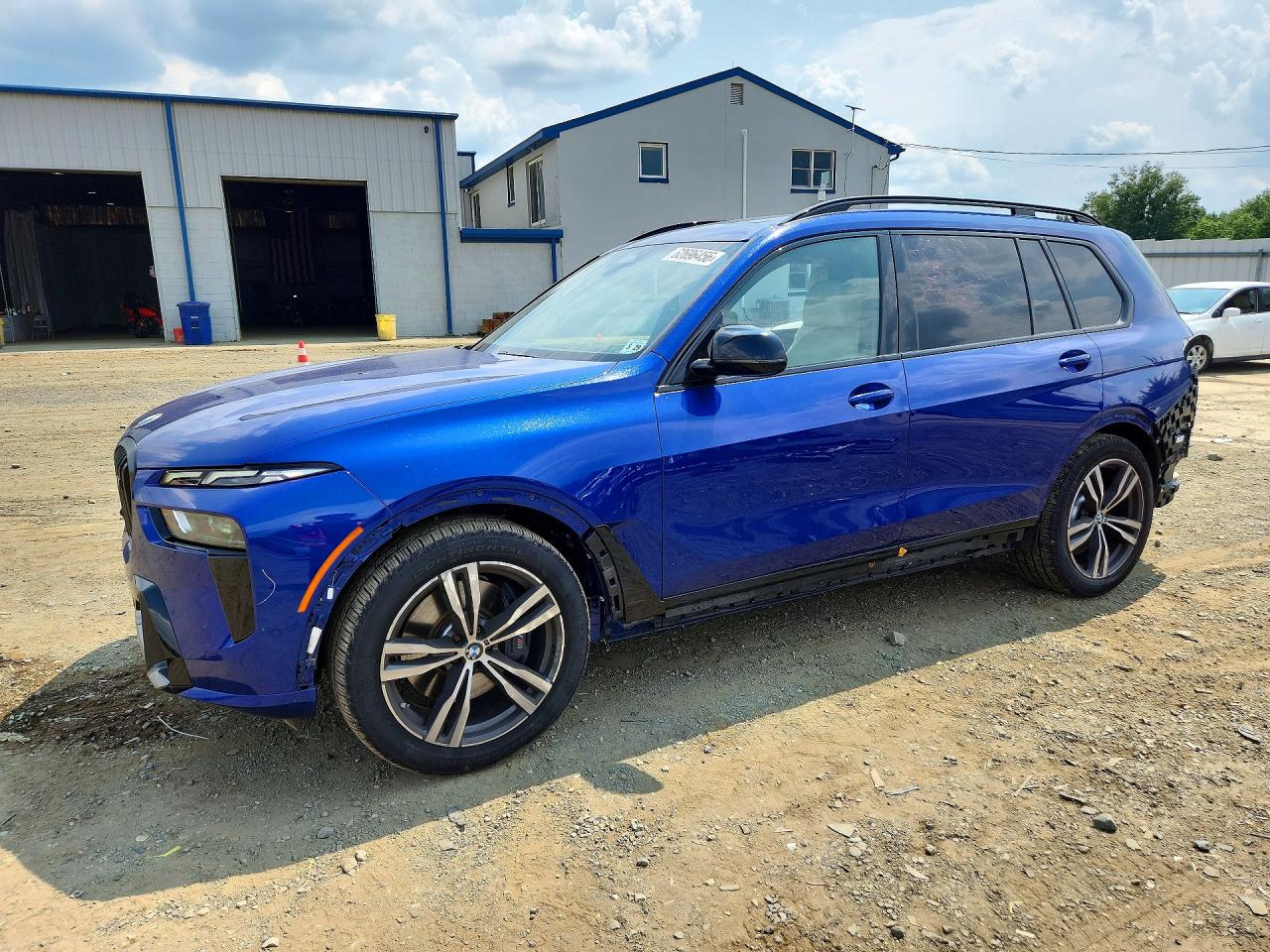 5UX33EM04S9W53049 · 2025 BMW X7