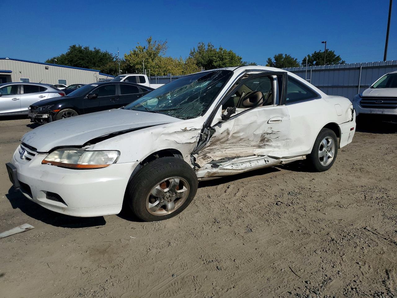 1HGCG327X1A001383 · 2001 HONDA ACCORD
