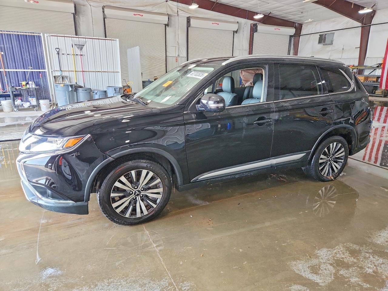 JA4AZ3A3XKJ001488 · 2019 MITSUBISHI OUTLANDER