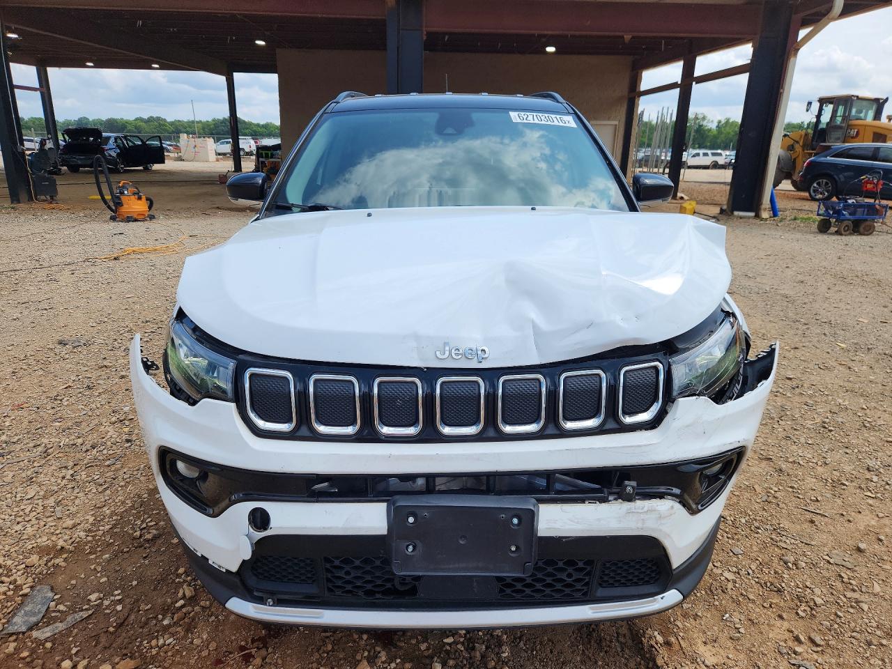 3C4NJDCB1NT186343 · 2022 JEEP COMPASS · 5/13