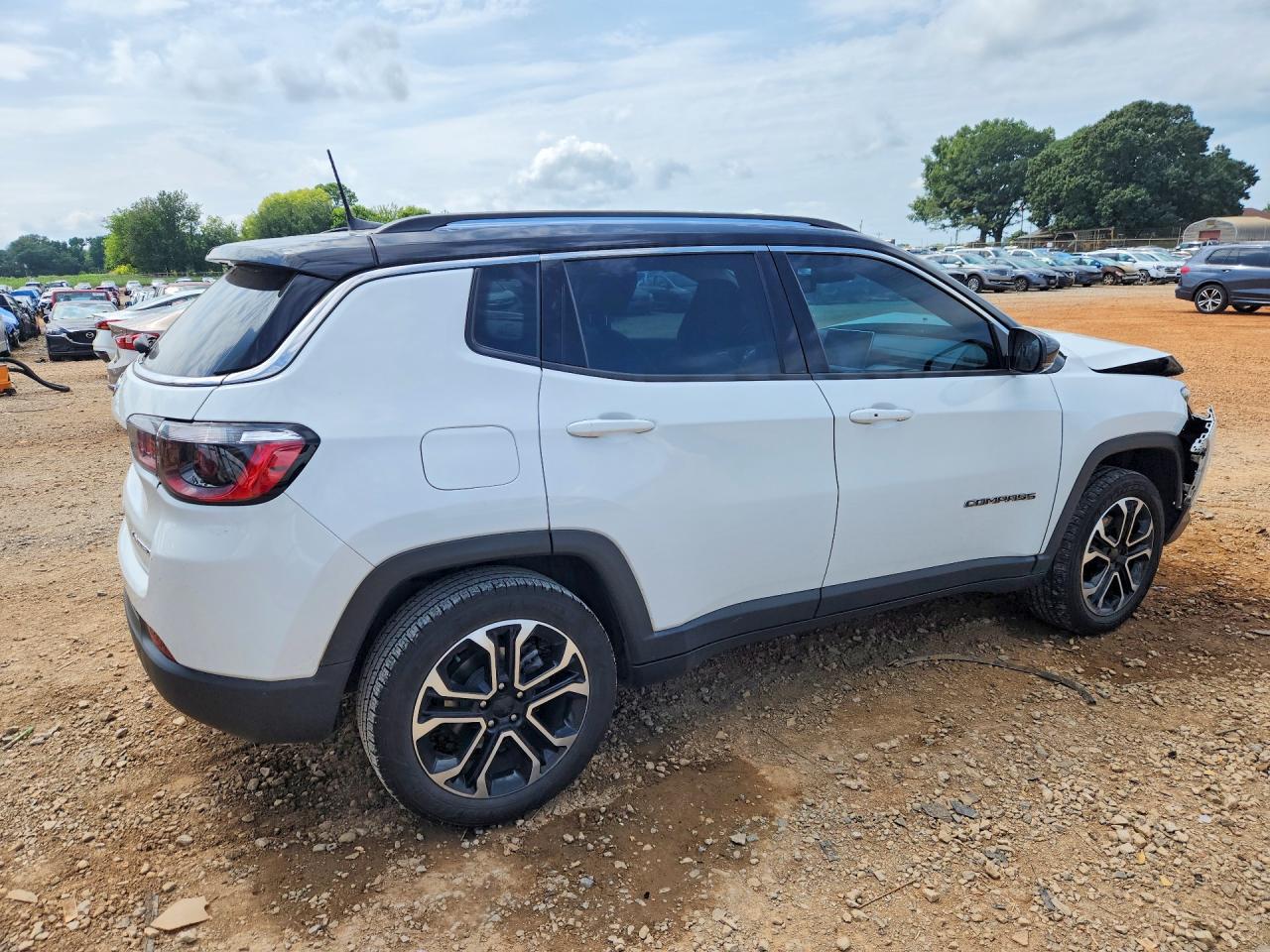 3C4NJDCB1NT186343 · 2022 JEEP COMPASS · 3/13
