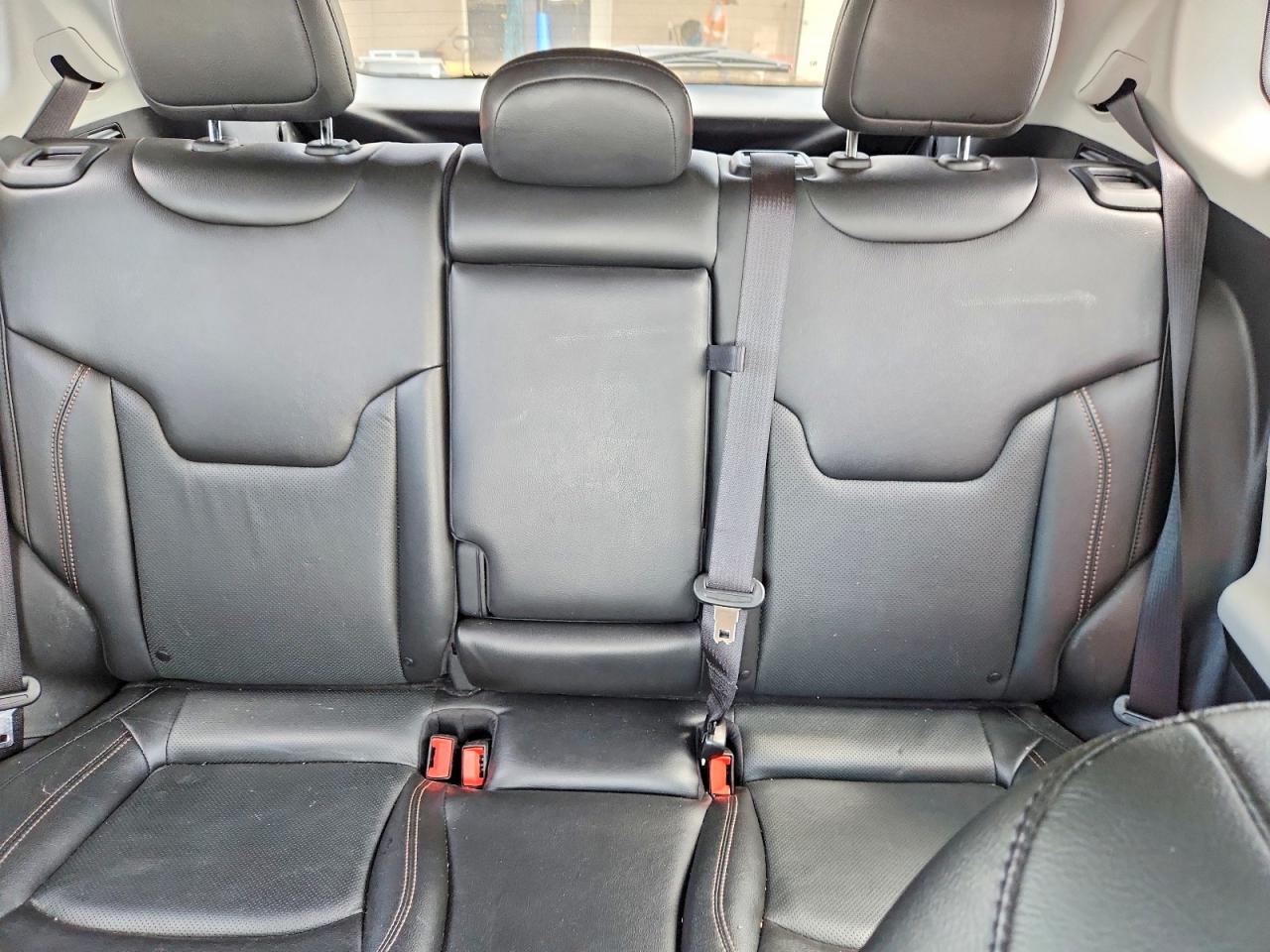 3C4NJDCB1NT186343 · 2022 JEEP COMPASS · 10/13