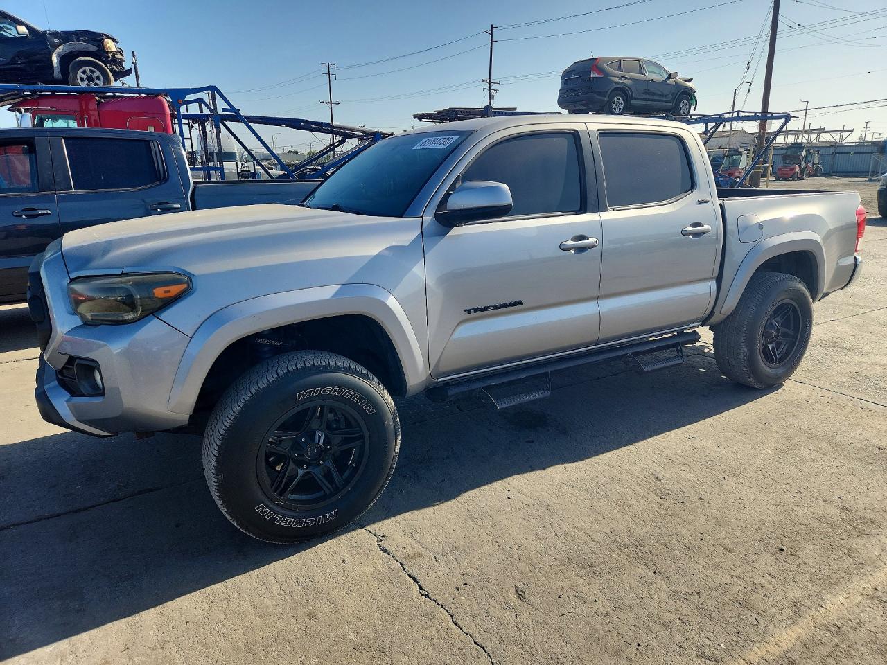 3TMAZ5CN9HM041704 · 2017 TOYOTA TACOMA