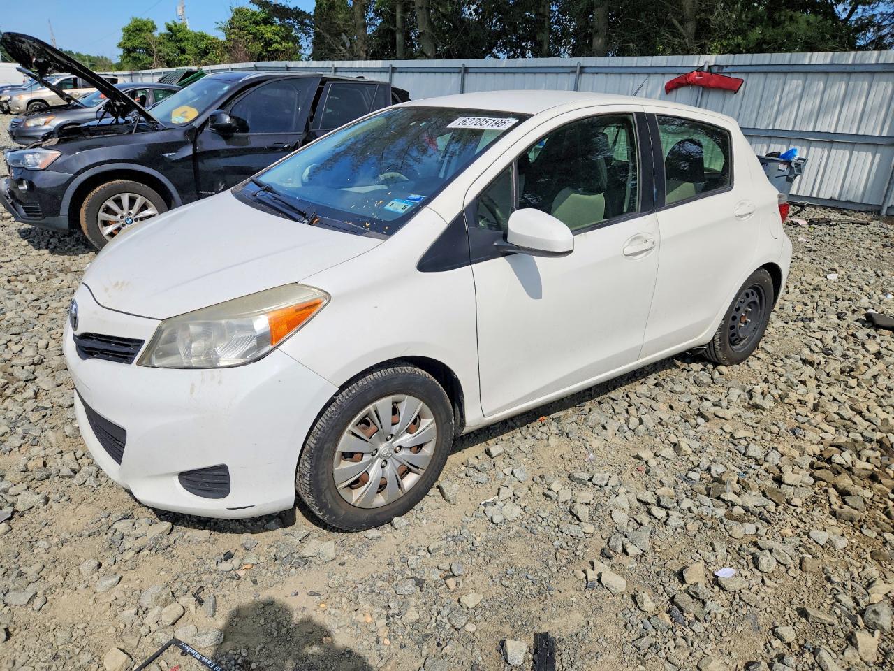 JTDKTUD39DD543793 · 2013 TOYOTA YARIS