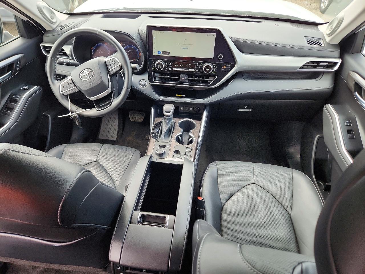 5TDKDRBH2PS040494 · 2023 TOYOTA HIGHLANDER · 8/13