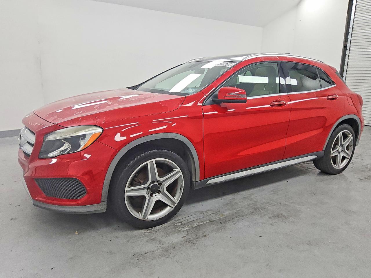 WDCTG4GB5FJ095739 · 2015 MERCEDES-BENZ GLA
