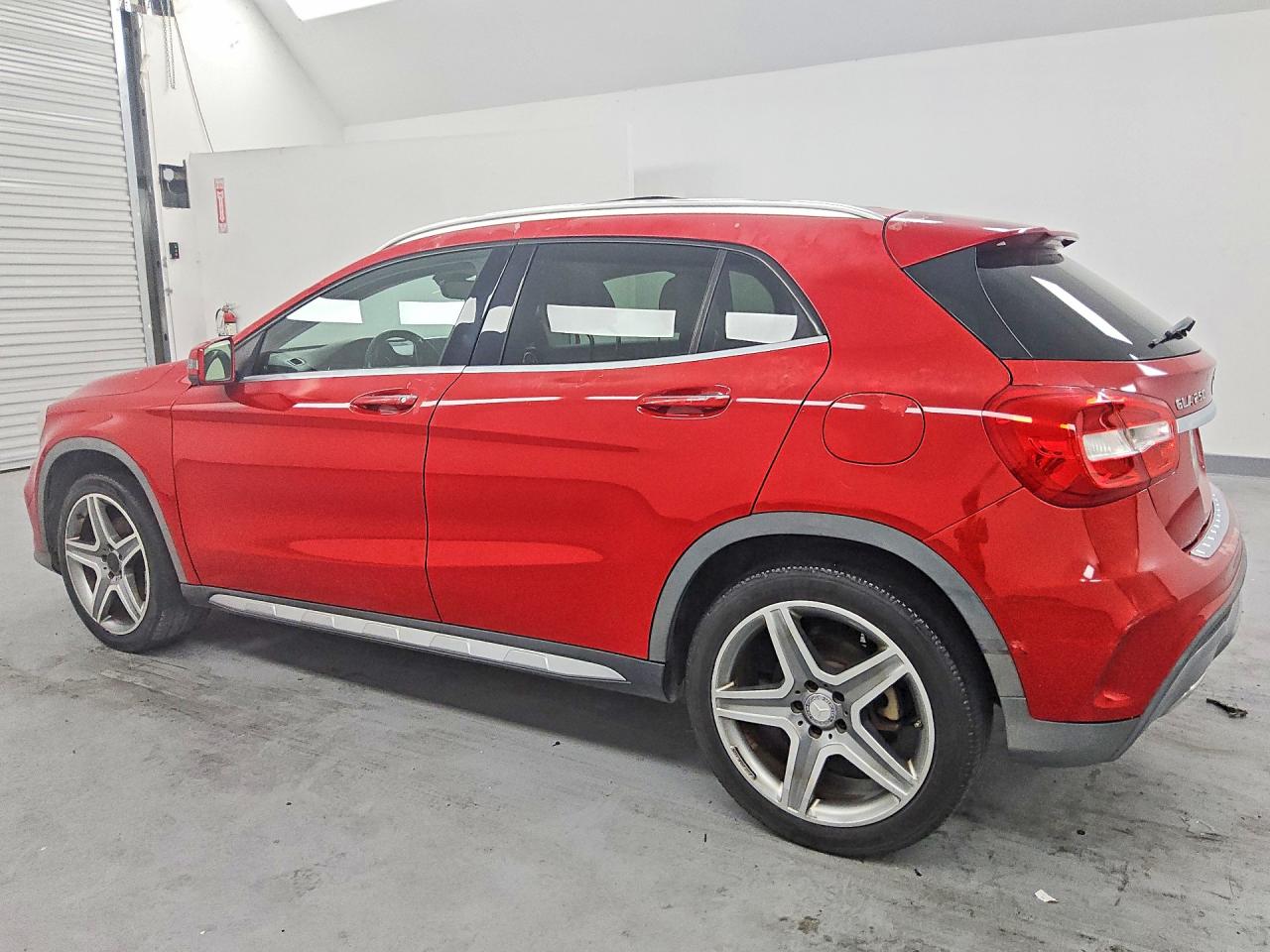WDCTG4GB5FJ095739 · 2015 MERCEDES-BENZ GLA · 2/12