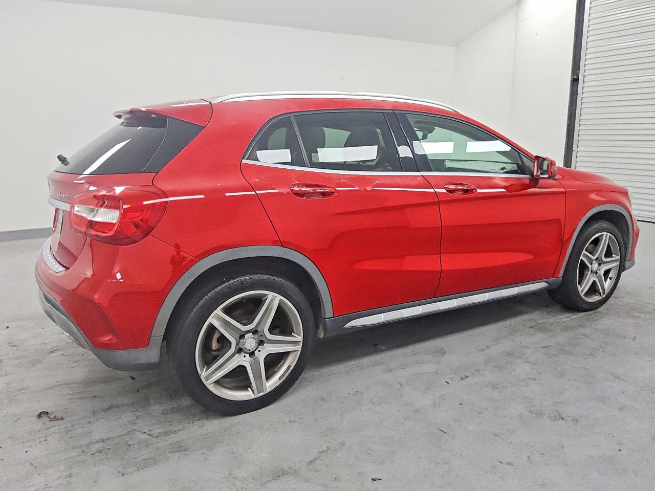 WDCTG4GB5FJ095739 · 2015 MERCEDES-BENZ GLA · 3/12
