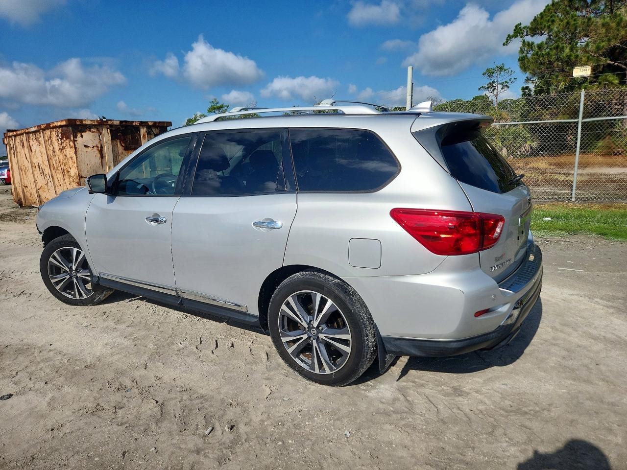 5N1DR2DM8LC576269 · 2020 NISSAN PATHFINDER · 2/14
