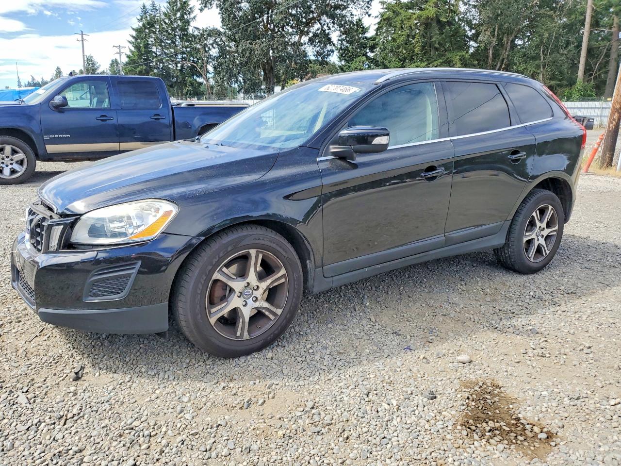 YV4902DZ1B2198216 · 2011 VOLVO XC60