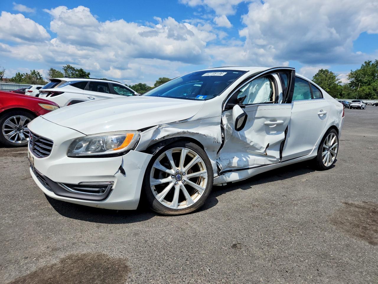 LYV402FK9GB108166 · 2016 VOLVO S60