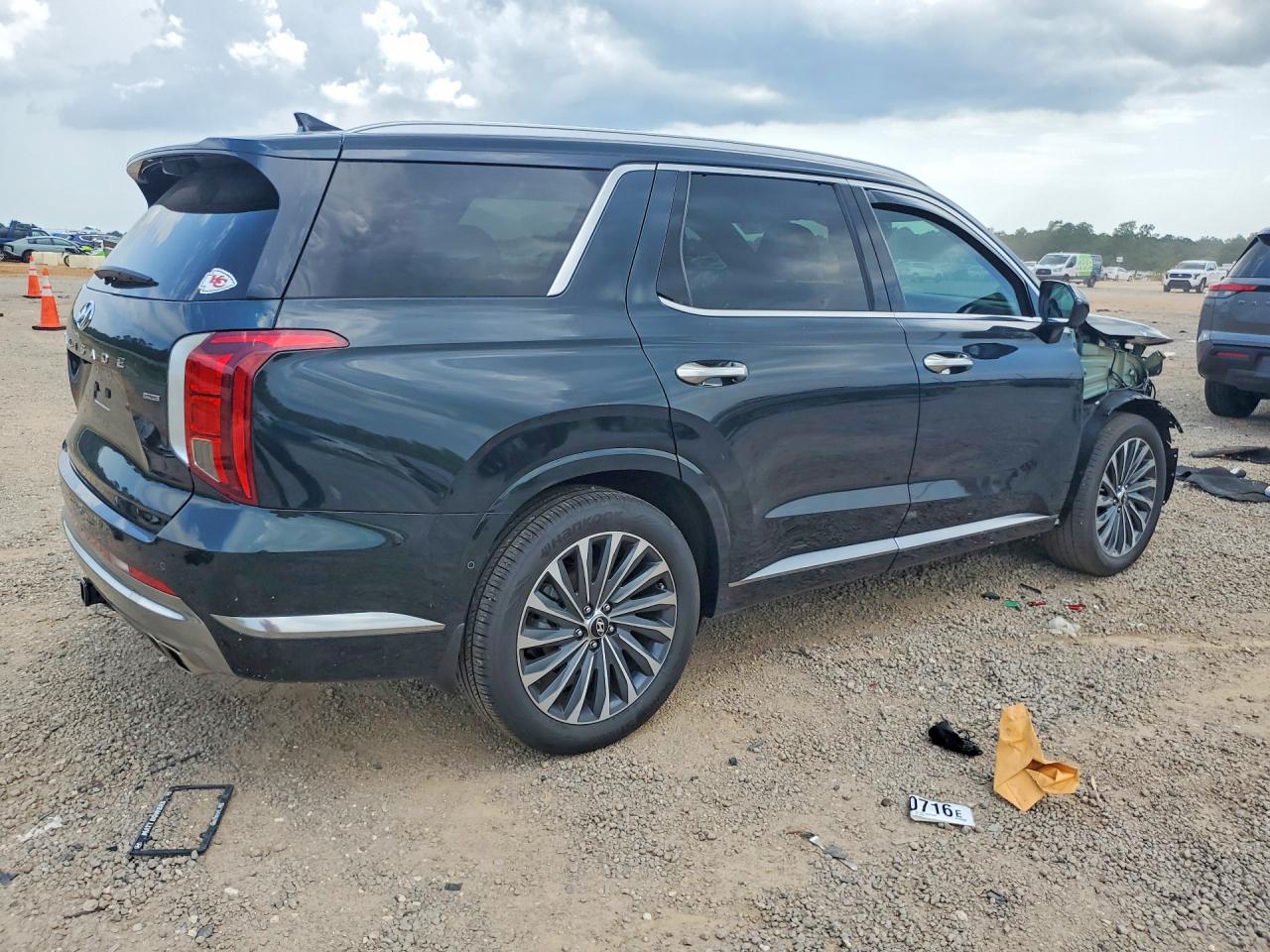 KM8R7DGE0SU883245 · 2025 HYUNDAI PALISADE · 3/13
