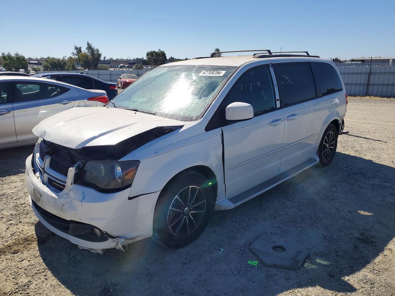 2C4RDGEG5FR681605 · 2015 DODGE GRAND CARAVAN