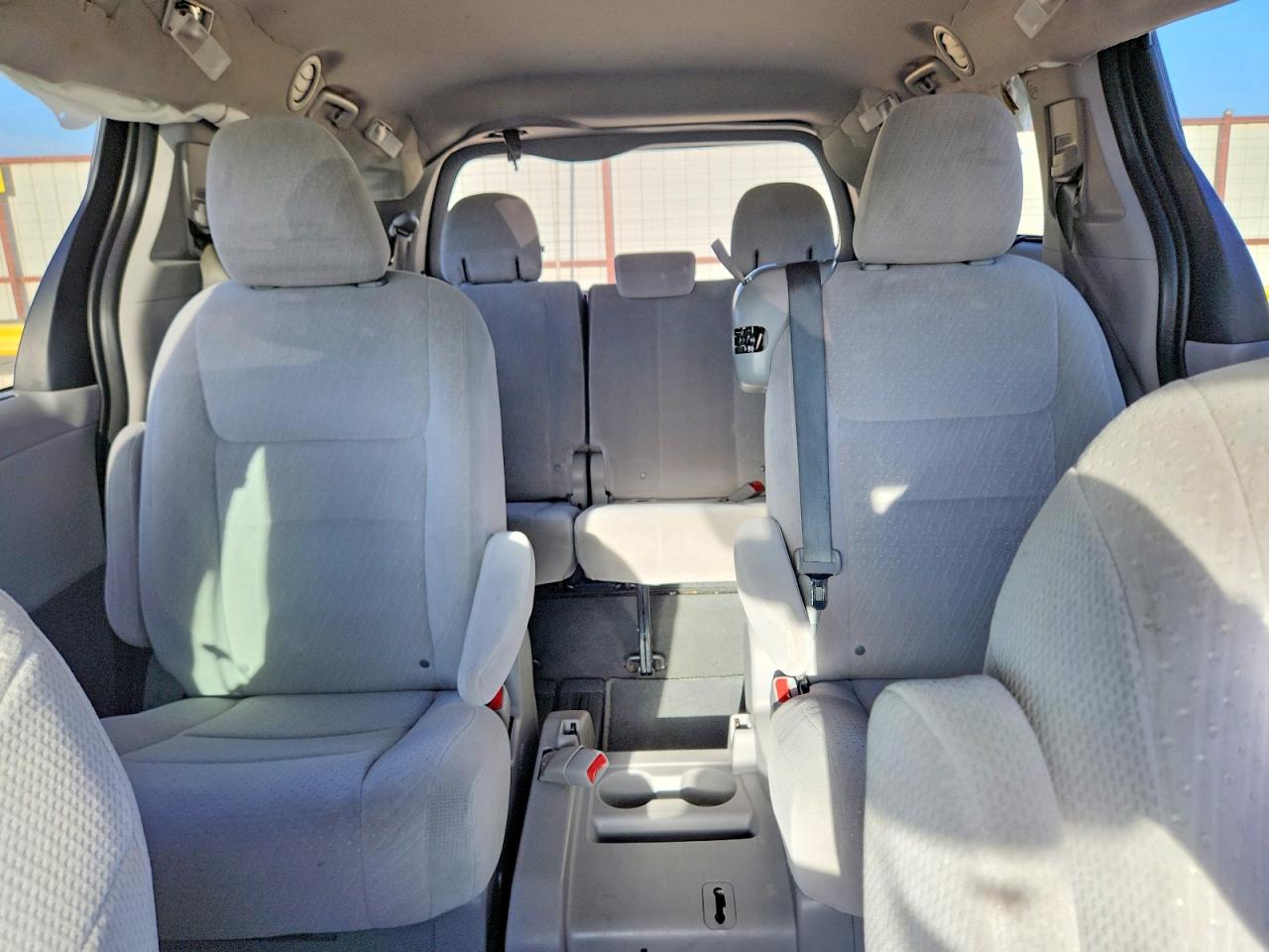 5TDKZ3DC8LS081092 · 2020 TOYOTA SIENNA · 10/14