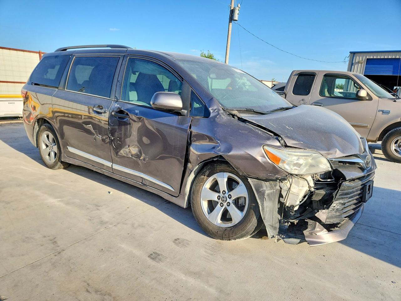 5TDKZ3DC8LS081092 · 2020 TOYOTA SIENNA · 4/14