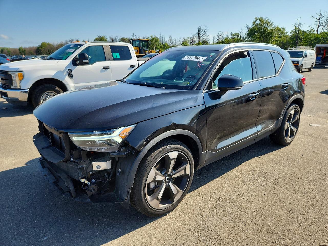 YV4162UK4N2667074 · 2022 VOLVO XC40