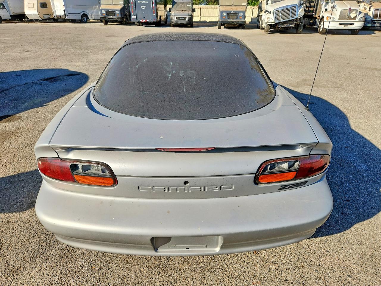 2G1FP22G9Y2132222 · 2000 CHEVROLET CAMARO · 6/12
