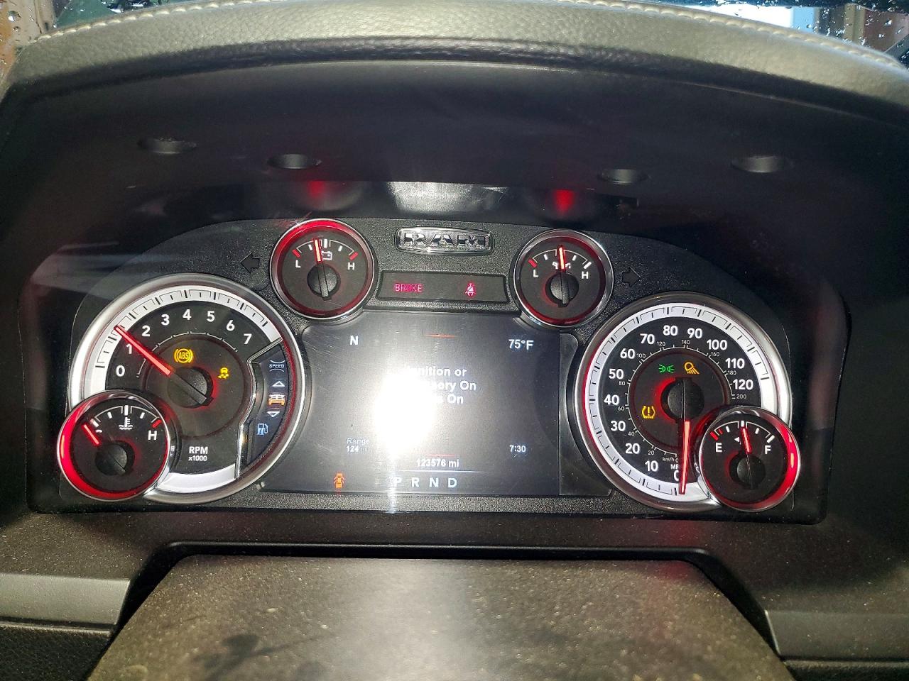 1C6RR7MT8JS172347 · 2018 RAM 1500 · 9/13
