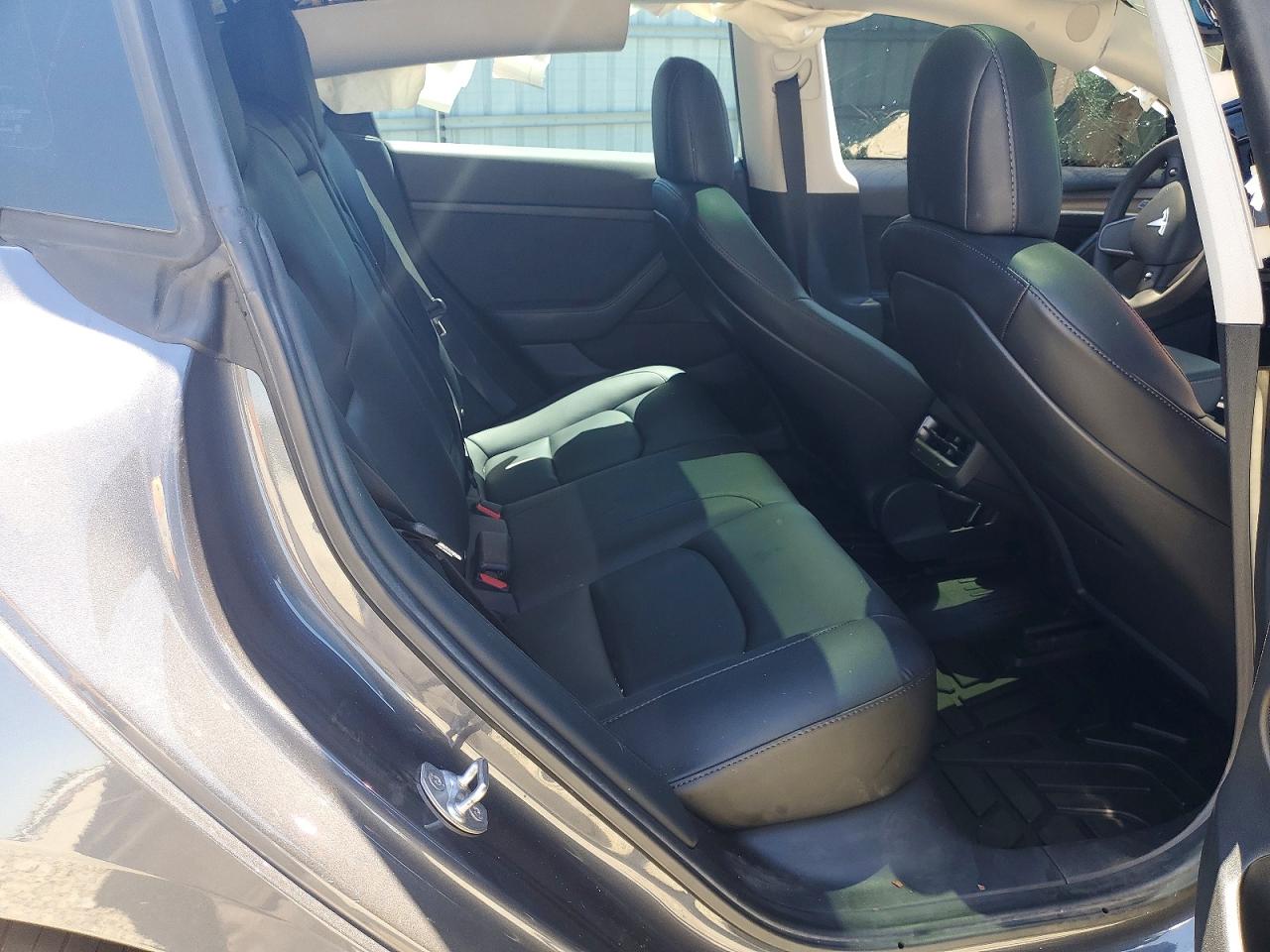 5YJ3E1EA0MF017975 · 2021 TESLA MODEL 3 · 10/12