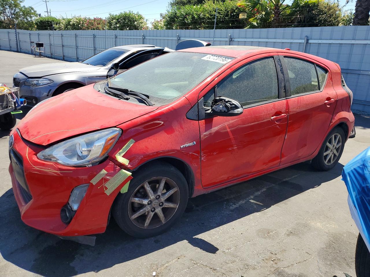 JTDKDTB33F1107911 · 2015 TOYOTA PRIUS C