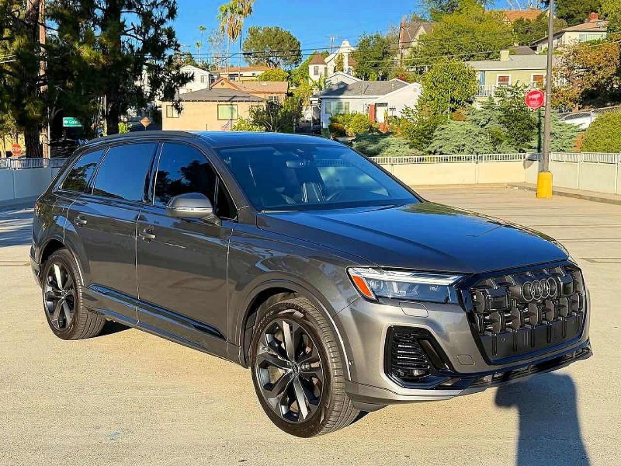 WA1LVBF78SD005015 · 2025 AUDI Q7