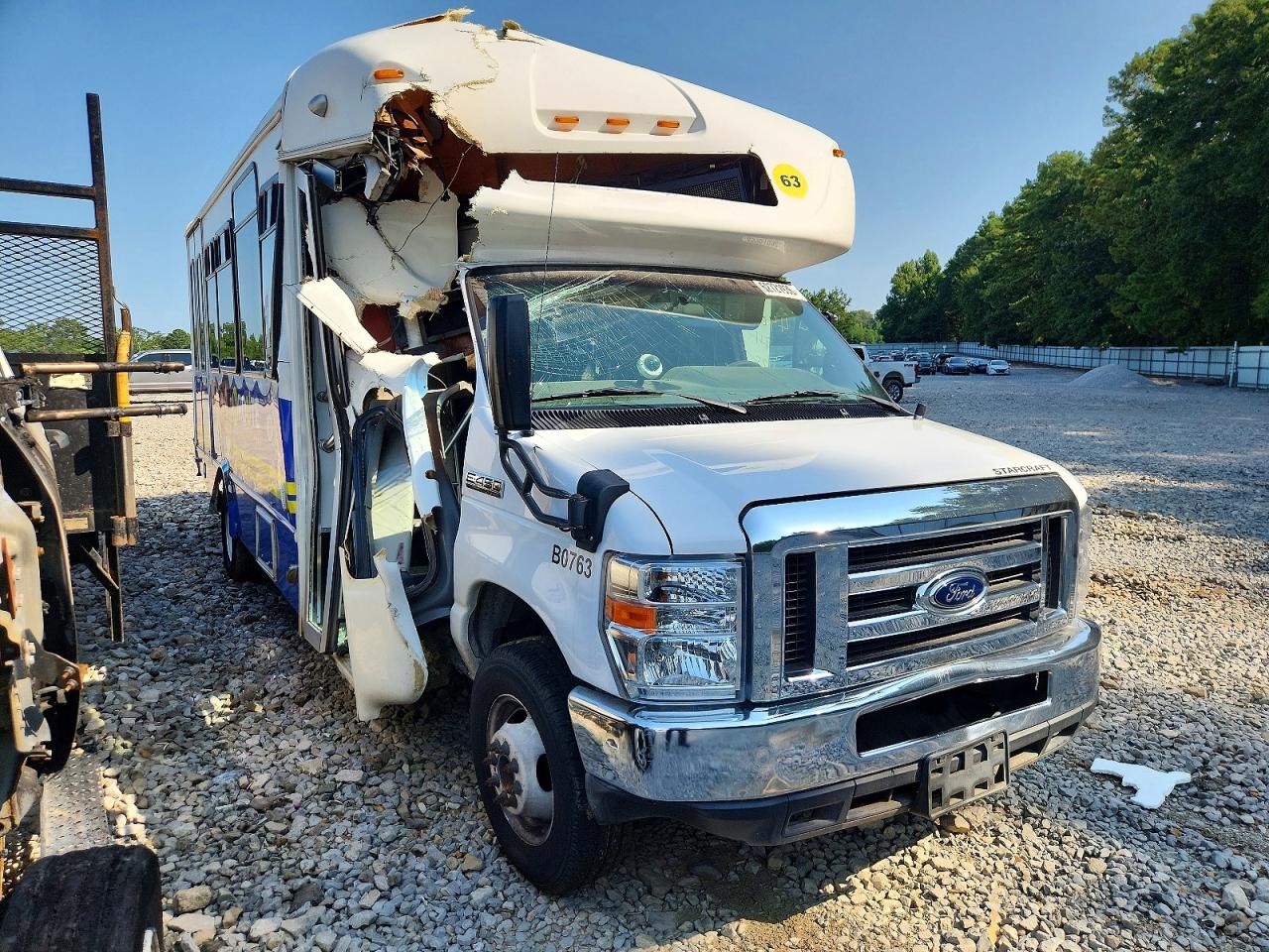 1FDFE4FS5KDC63863 · 2019 FORD ECONOLINE