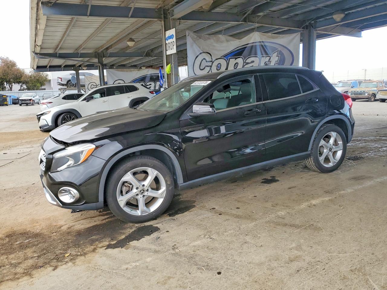 WDCTG4GB7JJ421999 · 2018 MERCEDES-BENZ GLA