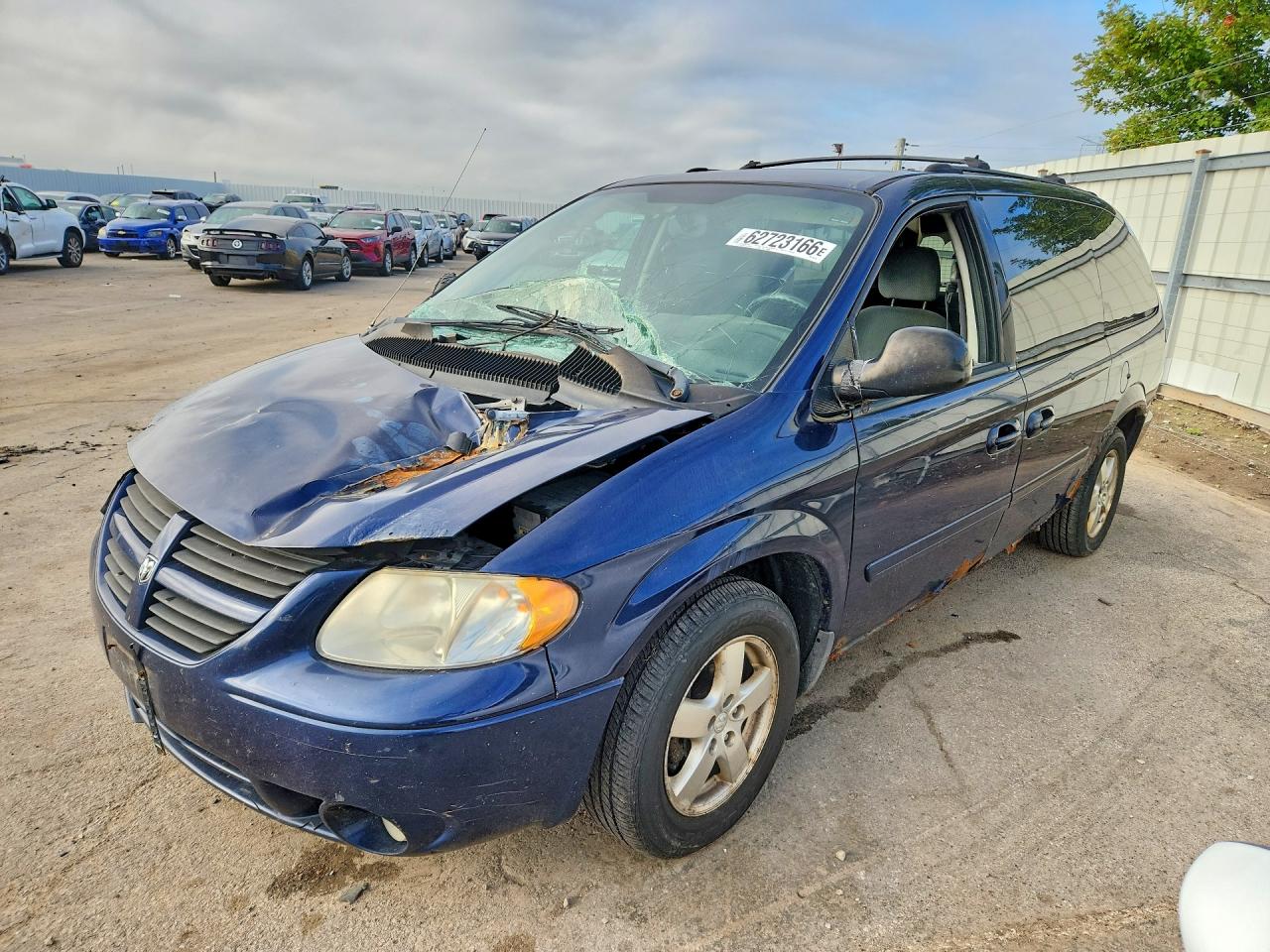 2D4GP44L95R300528 · 2005 DODGE GRAND CARAVAN