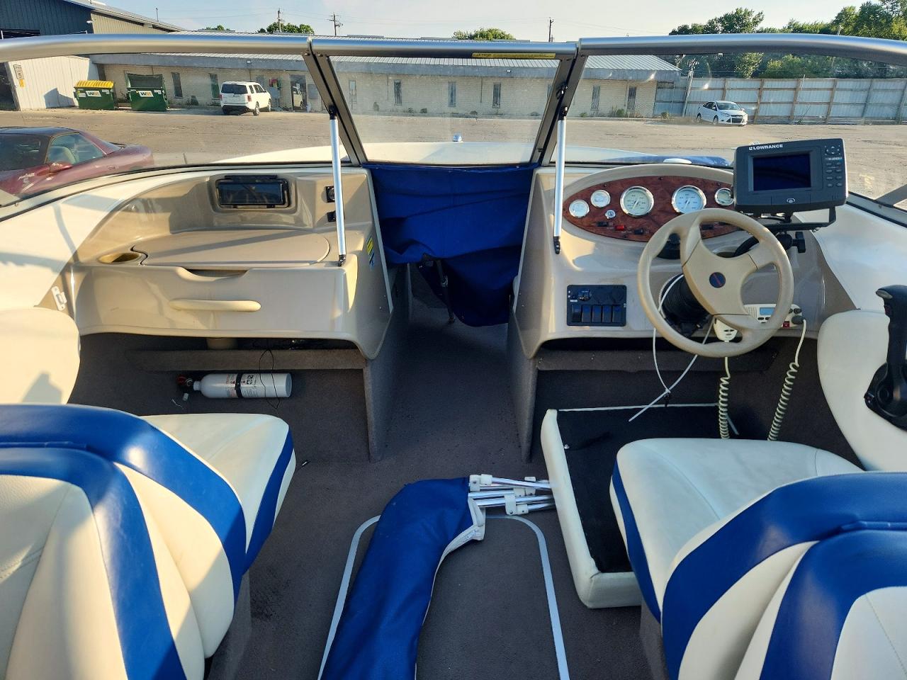 USHB08CTH405 · 2005 BAYLINER 215 · 5/10