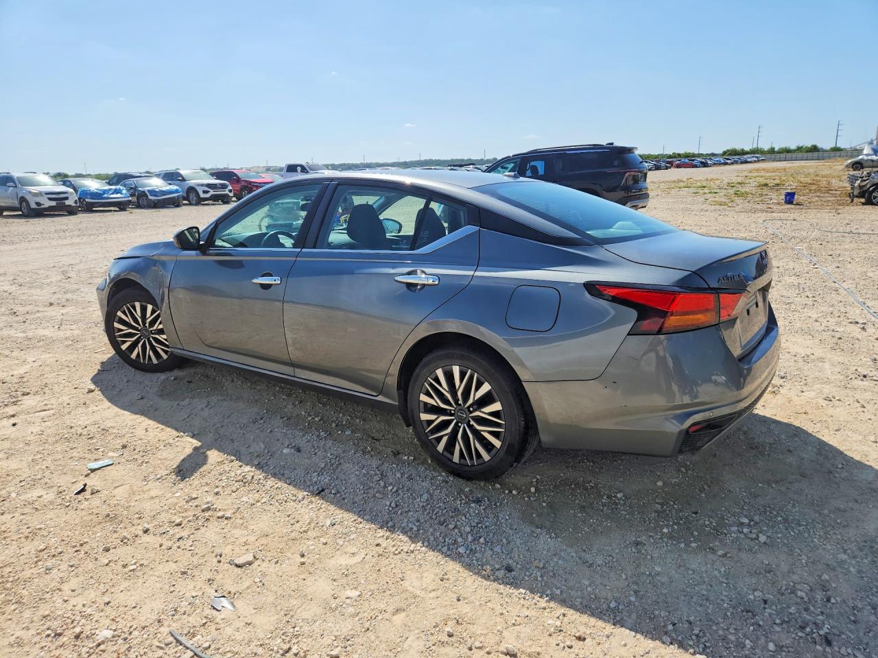 1N4BL4DV6PN329575 · 2023 NISSAN ALTIMA · 2/12
