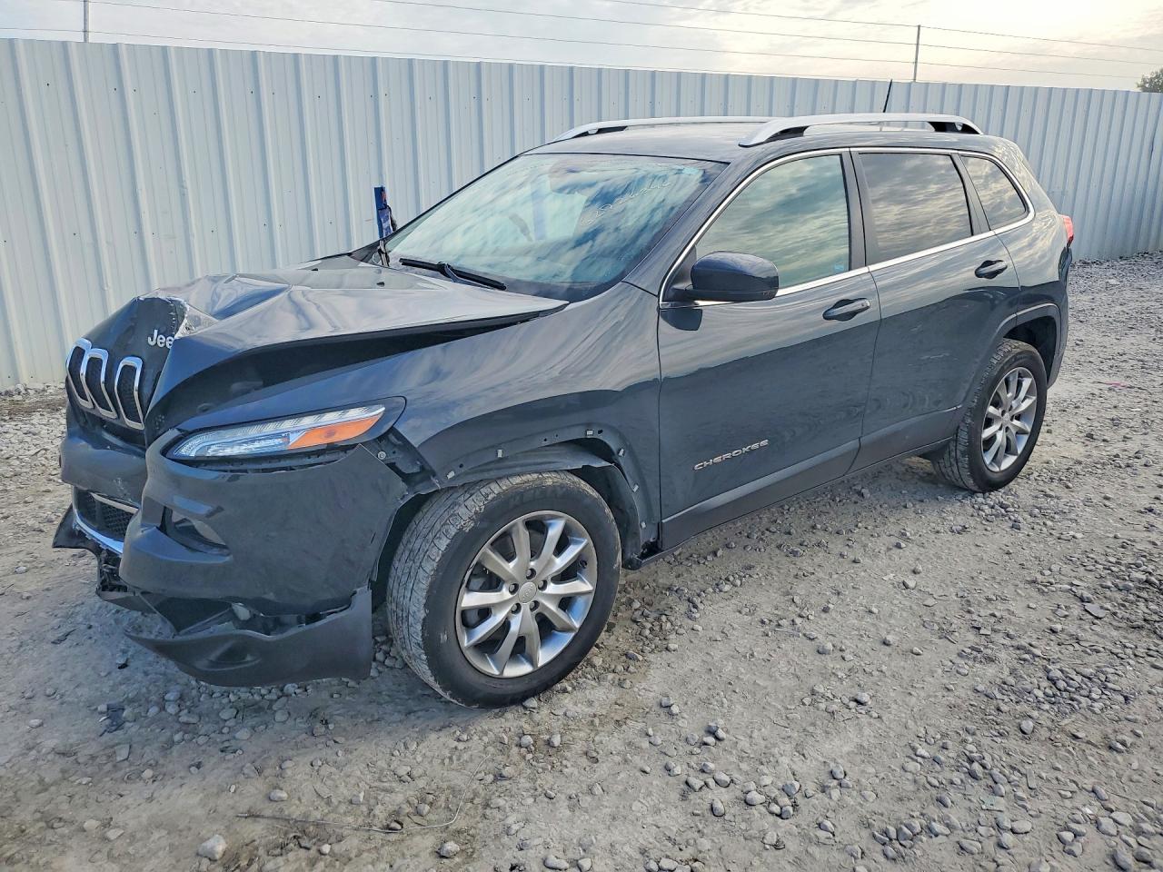1C4PJMDBXJD600050 · 2018 JEEP CHEROKEE