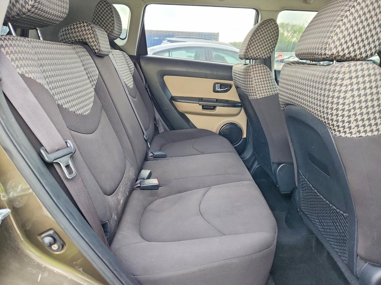KNDJT2A61C7461908 · 2012 KIA SOUL · 10/12