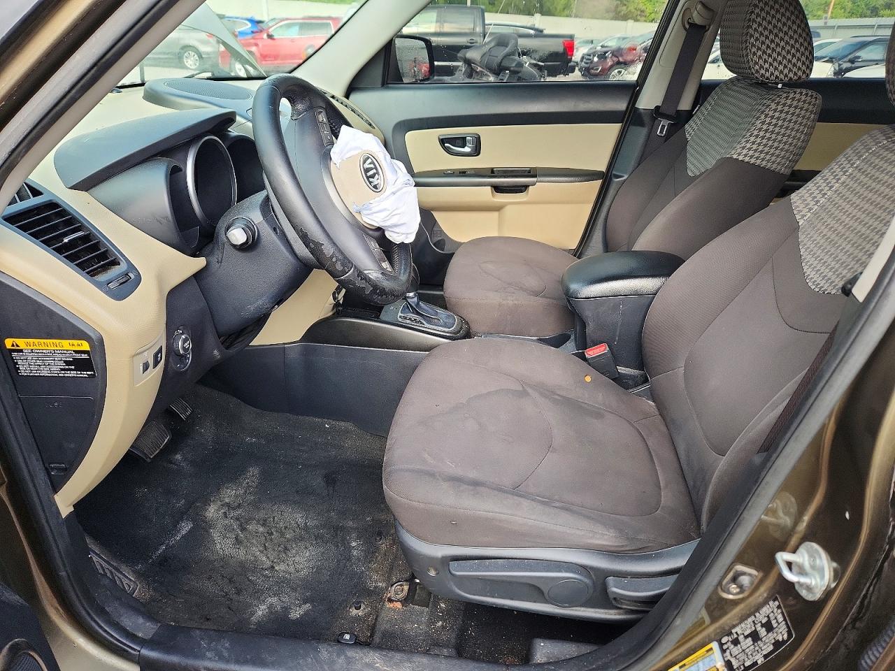 KNDJT2A61C7461908 · 2012 KIA SOUL · 7/12