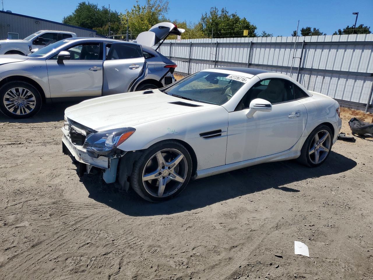 WDDPK4HAXFF102611 · 2015 MERCEDES-BENZ SLK